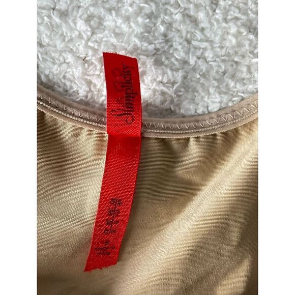 Spanx Slimpicity Nude Top Size Small - Picture 2 of 6